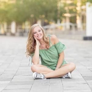 Meet your Posher, Emily